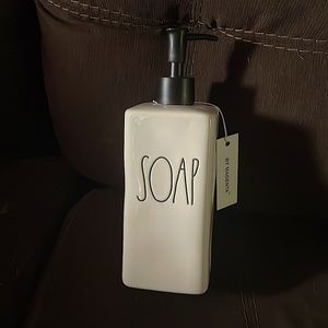 RAE DUNN | “SOAP” Matte Square Soap/Lotion Dispenser with rare black pump